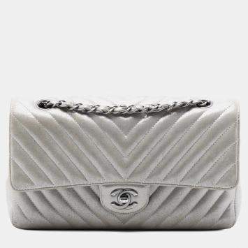 مملوكة مسبقًا Chanel Silver Medium Classic Chevron Iridescent Lambskin Double Flap