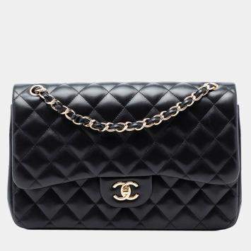 مملوكة مسبقًا Chanel Black Jumbo Classic Lambskin Double Flap
