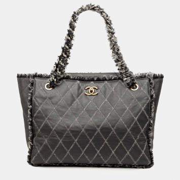 مملوكة مسبقًا حقيبة تسوق شانيل توييدي جلد عجل أخضر CC مبطنة