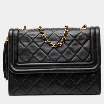 Pre Owned حقيبة رفرف بشراشيب شانيال جلد حمل أسود مرصع