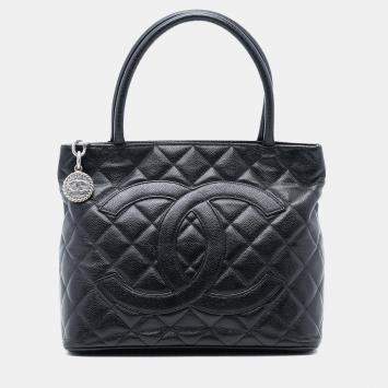 مملوكة مسبقًا Chanel Black Caviar Medallion Tote