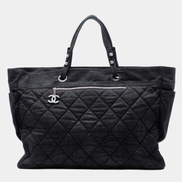 مملوكة مسبقًا Chanel Black XL Quilted Coated Canvas Paris Biarritz Tote