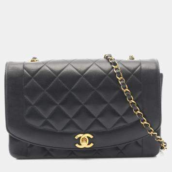 Pre Owned حقيبة شانيل ديانا فلاب كتف ماتيلاسي جلد الخروف باللون الأسود.