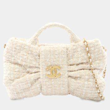 Pre Owned حقيبة شانيل ساتشل تويد فيونكة شعار سي سي مصغرة بيضاء