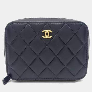 Pre Owned حقيبة كاميرا صغيرة بشريط ذهبي شانيل جلد أسود