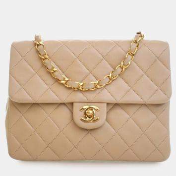 مملوكة مسبقًا Chanel Beige Small Square Quilted Lambskin Flap