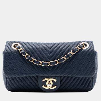 Pre Owned Chanel Blue Small Chevron Wrinkled Calfskin Medallion Charm Surpique Flap