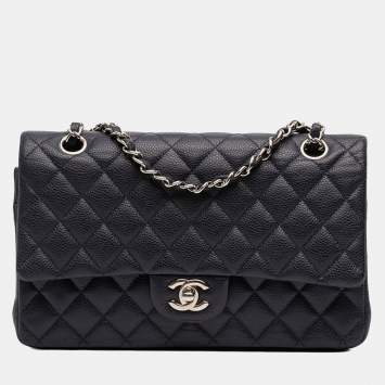مملوكة مسبقًا Chanel Blue Medium Classic Caviar Double Flap