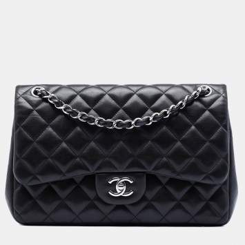 مملوكة مسبقًا Chanel Black Jumbo Classic Lambskin Double Flap
