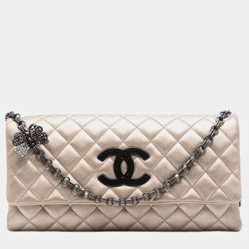 مملوكة مسبقًا Chanel Gold CC Quilted Metallic Lambskin Butterfly Chain Clutch