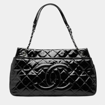 مملوكة مسبقًا Chanel Black CC Quilted Patent Timeless Soft Tote
