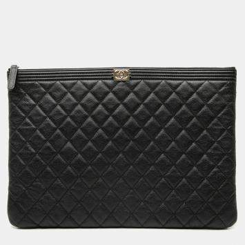 مملوكة مسبقًا Chanel Black Large Quilted Caviar Boy O Case Clutch