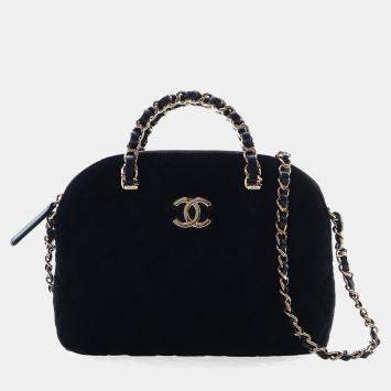 Pre Owned حقيبة شانيل صغيرة كوكا مخملية بمقبض علوي