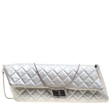 Pre Owned Chanel Silver Quilted Leather Reissue Chain Cluth