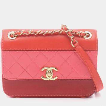 Pre Owned Chanel Matelasse Shoulder Bag Leather Red Multicolor
