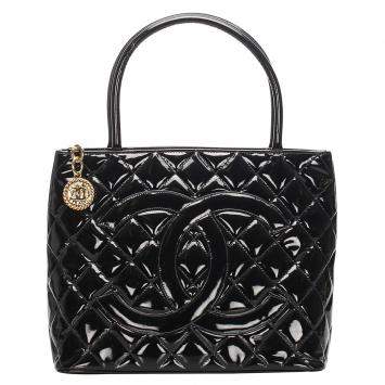 Pre Owned Chanel Black Patent Leather Medallion Bag