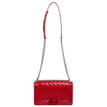 Pre Owned Chanel Red Quilted Patent Leather Medium Boy Flap Bag
