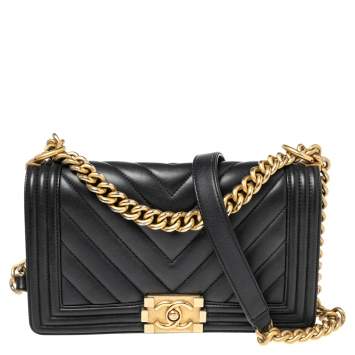 Pre Owned Chanel Black Chevron Leather Medium Boy Flap Bag