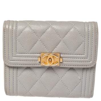 Pre Owned Chanel Grey Quilted Caviar Leather Boy Wallet