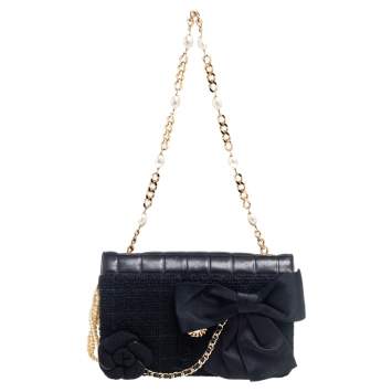 Pre Owned Chanel Black Tweed and Leather Camelia Pearl Embellished Vintage 2001 Runway Flap Bag