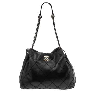Pre Owned Chanel Black Wild Stitch Quilted Leather CC Zip Around Hobo