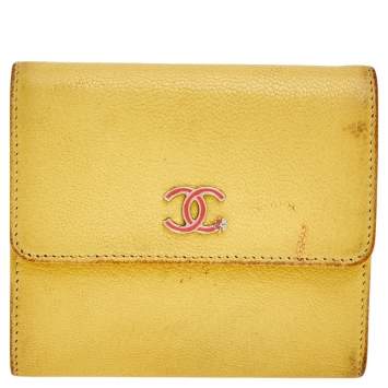 Pre Owned Chanel Yellow Leather Trifold Wallet