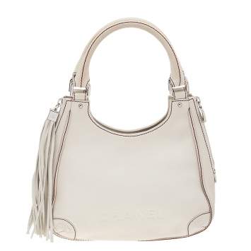 Pre Owned Chanel Off White Grained Leather Tassel Hobo