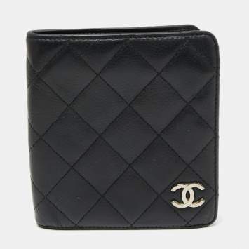 Pre Owned Chanel Black Quilted Leather Bifold Wallet