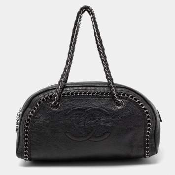 Pre Owned Chanel Black Leather Medium Luxe Ligne Bowler Bag