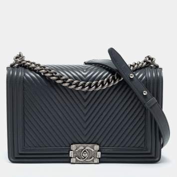 Pre Owned Chanel Dark Grey Chevron Leather Large Boy Shoulder Bag