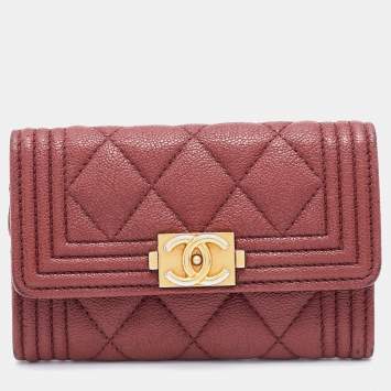 مملوكة مسبقًا Chanel Brown Caviar Quilted Leather Boy Flap Card Holder