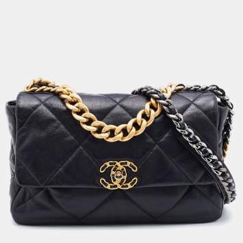 Pre Owned Chanel Black Quilted Leather CC Chain Link 19 Flap Bag