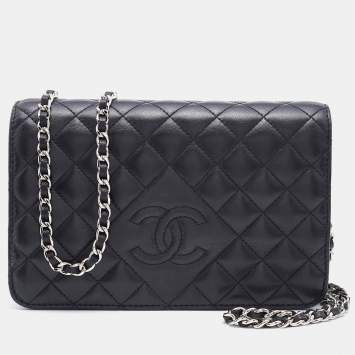 Pre Owned Chanel Black Quilted Leather Diamond CC Wallet On Chain