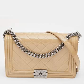 Pre Owned Chanel Beige Chevron Patent Leather New Medium Boy Flap Bag