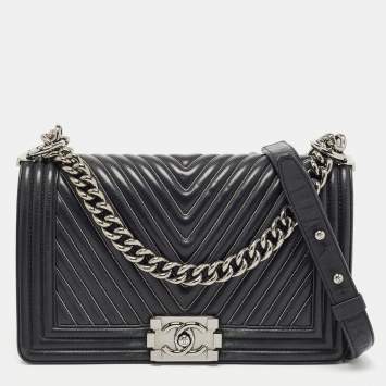 Pre Owned Chanel Black Beaded Chevron Leather Medium Boy Flap Bag