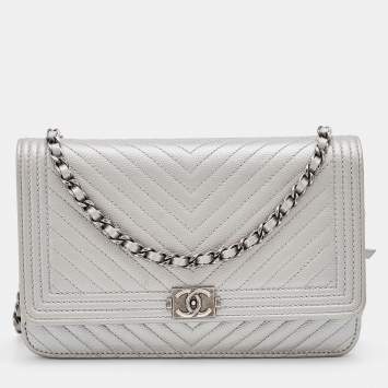 Pre Owned Chanel Silver Chevron Caviar Leather Boy Classic Wallet on Chain