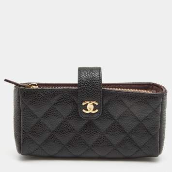 Pre Owned Chanel Black Quilted Caviar Leather CC O Phone Pouch