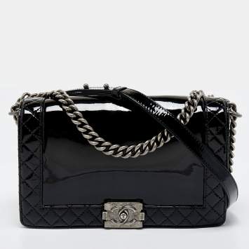 Pre Owned Chanel Black Patent Leather New Medium Reverso Boy Flap Bag