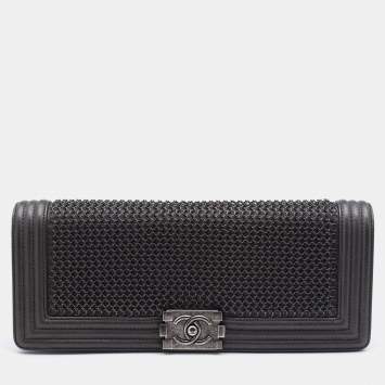 Pre Owned Chanel Metallic Grey Chainmail Leather Boy Clutch
