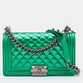 Pre Owned Chanel Green Quilted Patent Leather Medium Boy Flap Bag