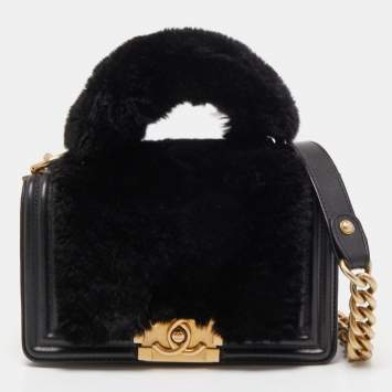 Pre Owned Chanel Black Leather and Rabbit Fur Small Boy Flap Bag