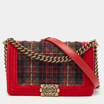 Pre Owned Chanel Red/Green Quilted Tweed and Velvet Medium Boy Flap Bag