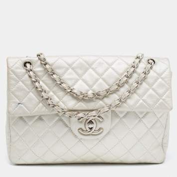 Pre Owned Chanel Metallic Grey Quilted Leather Maxi Classic Single Flap Bag