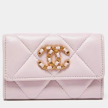 Pre Owned Chanel Pink Quilted Leather 19 Card Case