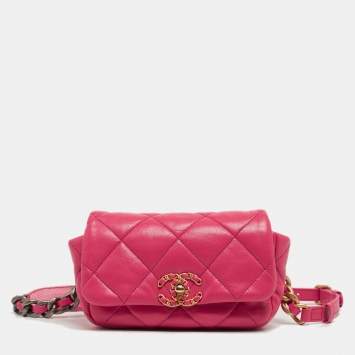 Pre Owned Chanel Pink Quilted Leather CC 19 Waist Bag