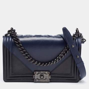 Pre Owned Chanel Navy Blue/Black Leather Medium Boy Flap Bag