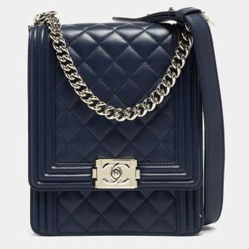 مملوكة مسبقًا Chanel Blue Quilted Leather North South Boy Shoulder Bag