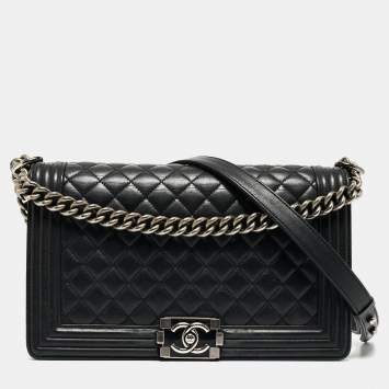 Pre Owned Chanel Black Quilted Leather New Medium Boy Shoulder Bag