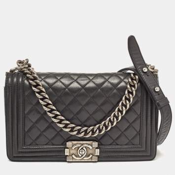 Pre Owned Chanel Black Quilted Leather Medium Boy Flap Bag