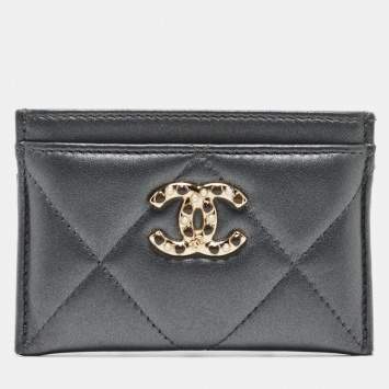 Pre Owned Chanel Grey Quilted Leather 19 Card Holder